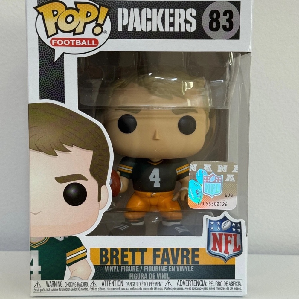 Funko Football Brett Favre Vinyl Figure - Green and Yellow #83